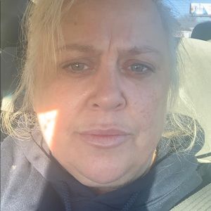 Meet your Posher, Desiree